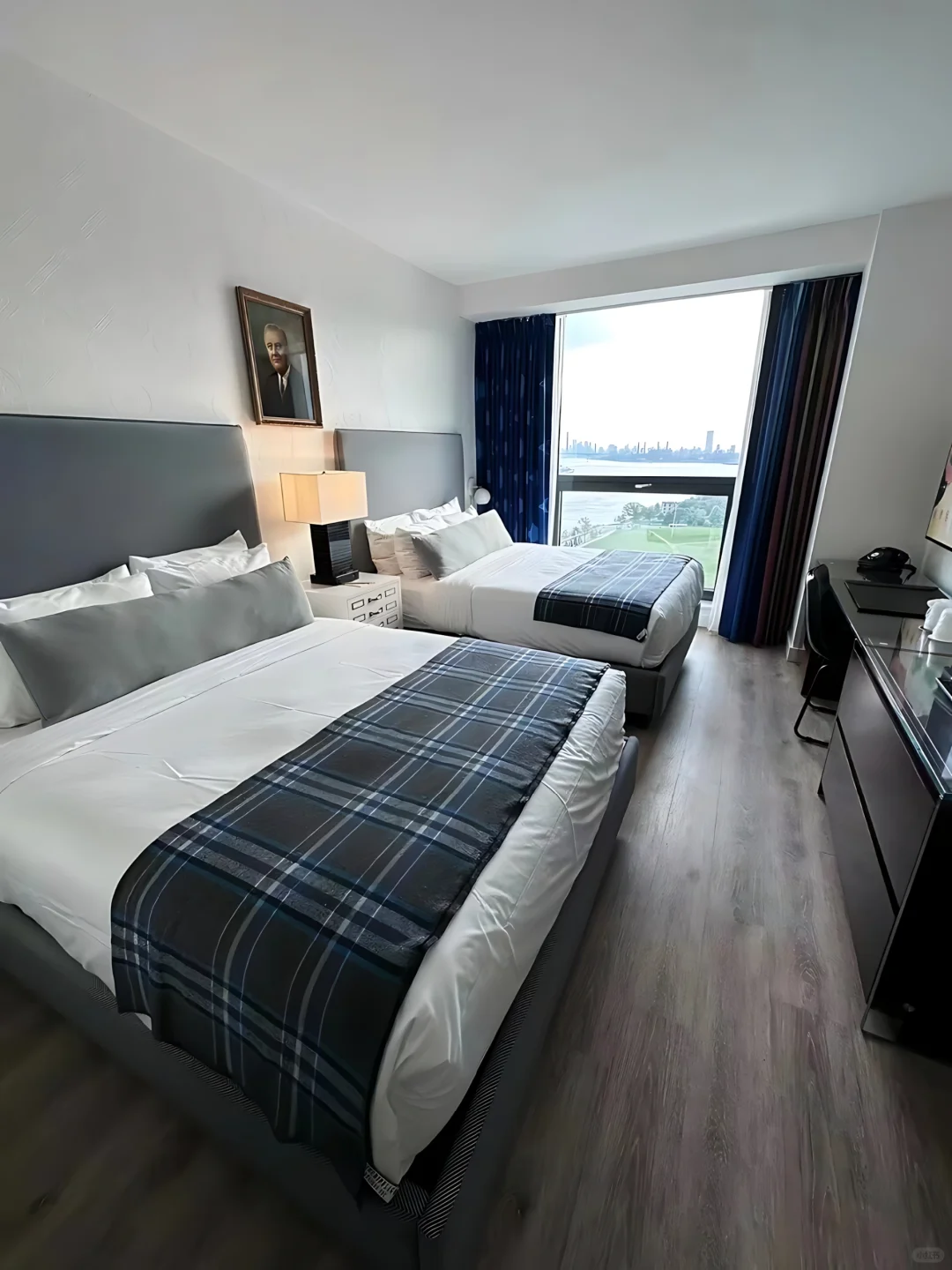 "In New York! Budget-conscious travelers should consider this hotel—great value for the money!"