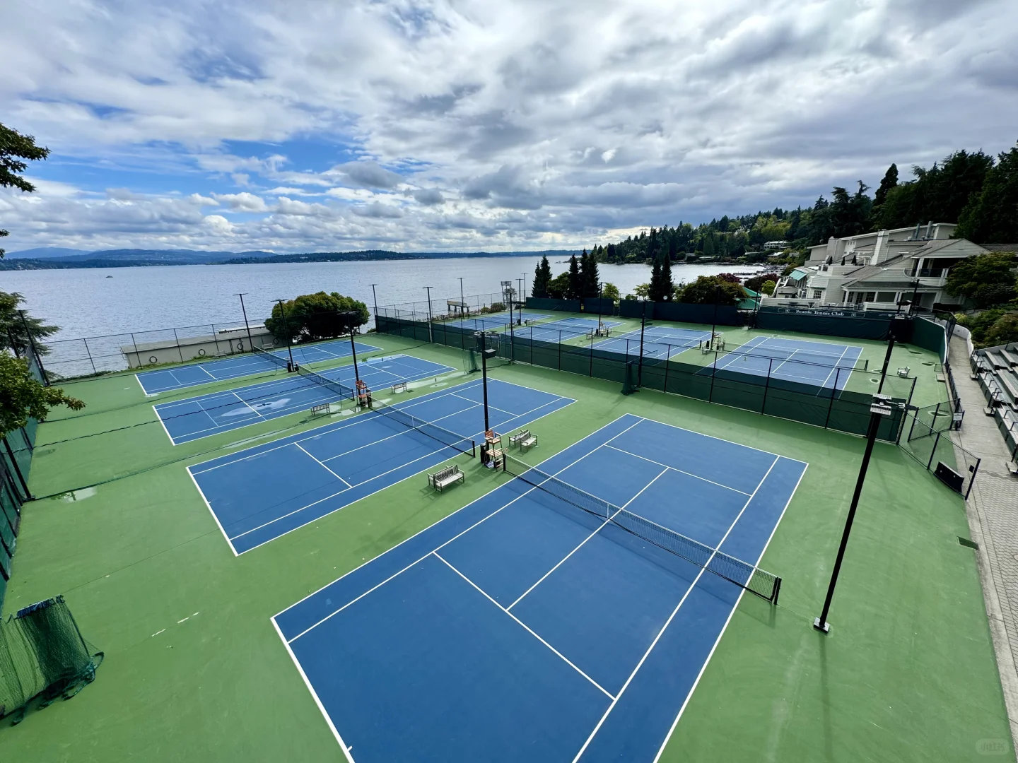 Seattle | From the Most Instagrammable Tennis Court to the Most Stunning Library