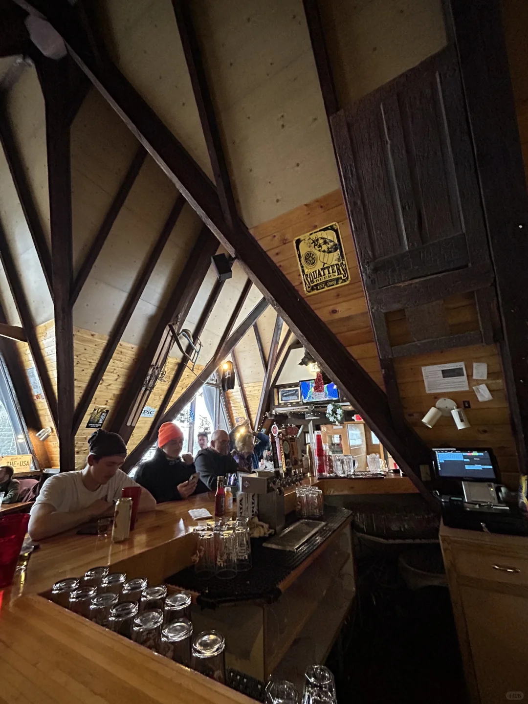 Molly Green’s: A Cozy Mountain-Side Bar in Salt Lake City