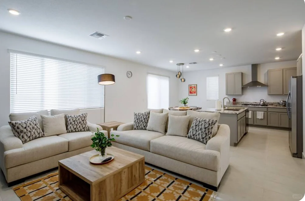 "5-Bedroom Airbnb in Las Vegas"