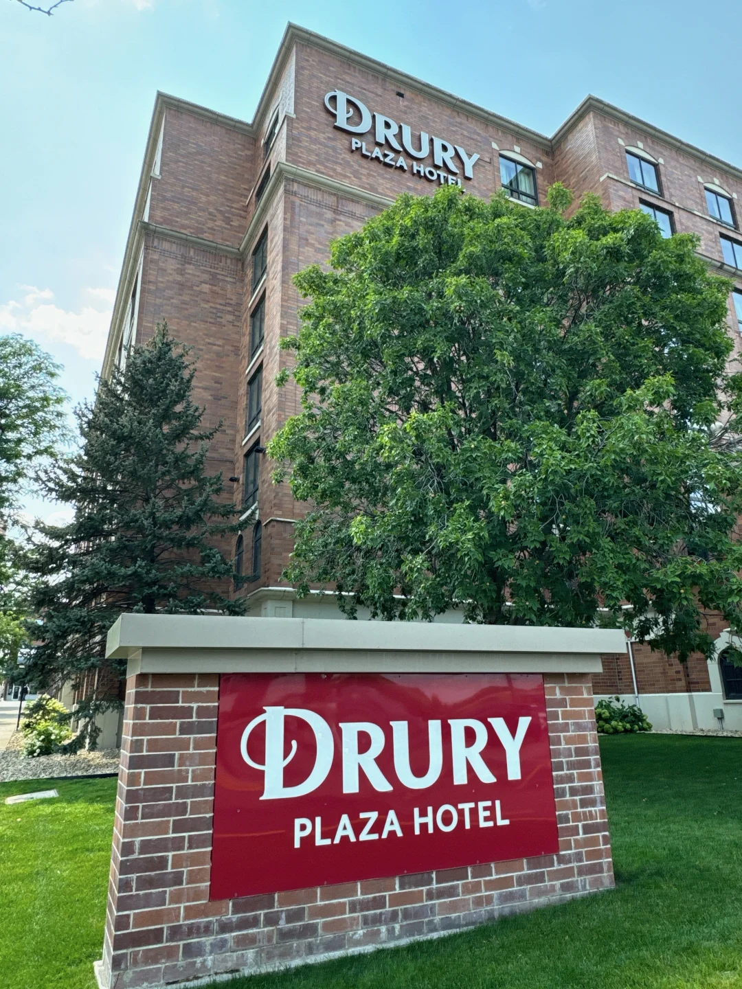 Staying at the Drury Plaza Hotel in Downtown São Paulo – Highly Satisfied!