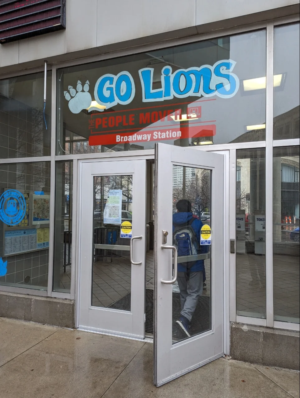 Christmas Holiday Experience: Riding the Detroit Downtown People Mover