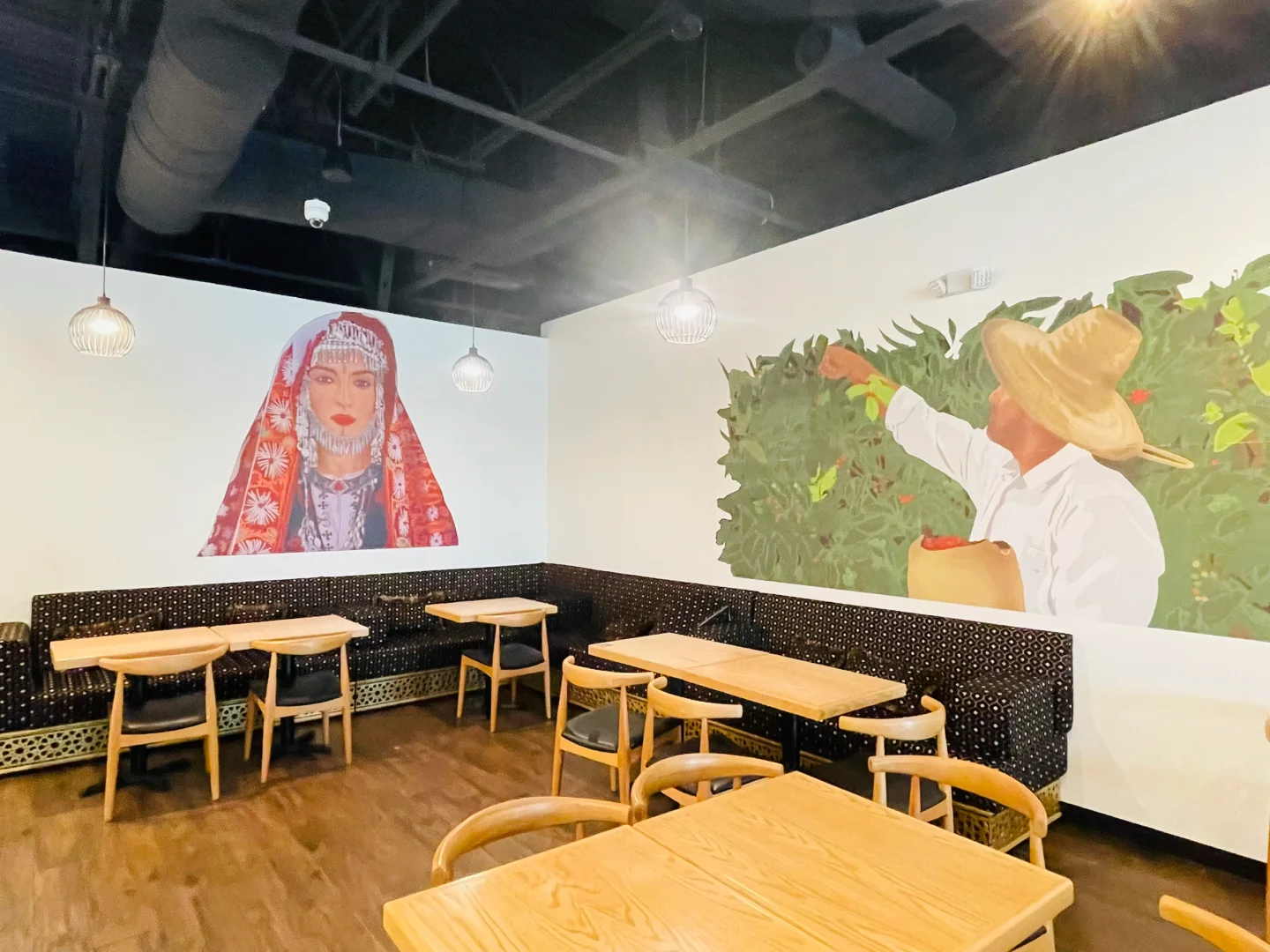 Yemeni Coffee in the Suburbs of Chicago