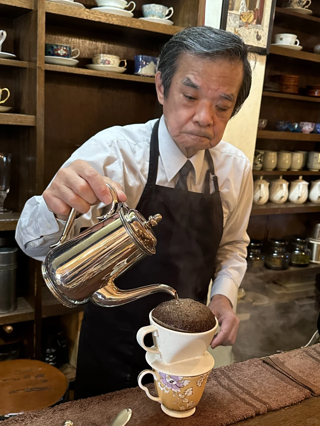 🇯🇵 Tokyo | Just ¥1000 for a Set Meal, Grandpa's Hand-Brewed Coffee Shop is Worth It!