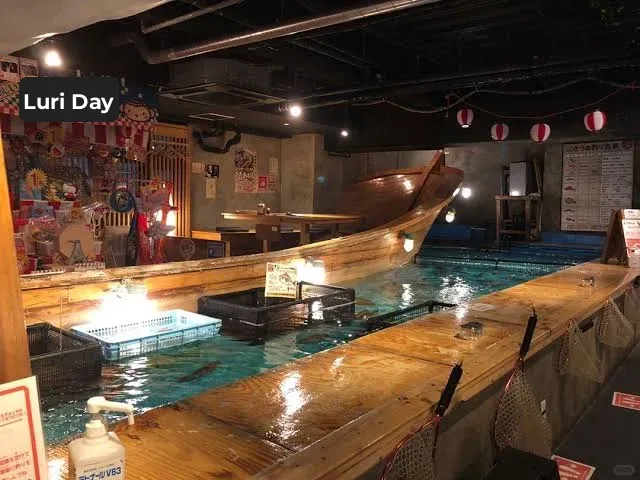 A Restaurant on a Boat—Freshly Caught, Right Off the Grill