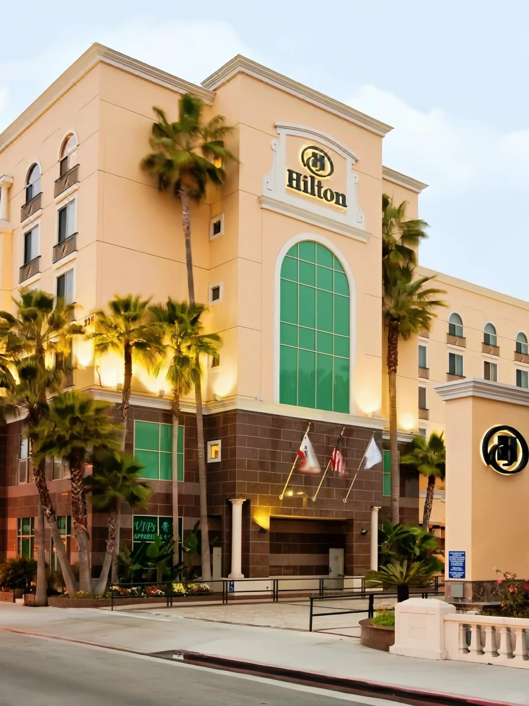 A Los Angeles Hotel So Perfect I'd Stay for a Month Without Regret 🌅