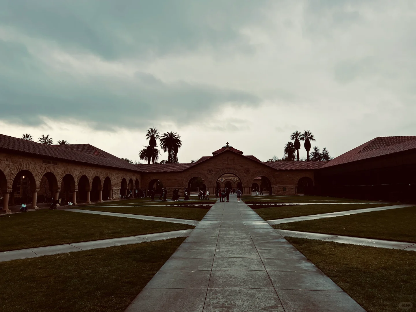 "Capturing the Highlights and Hotels Along California's Highway 1"