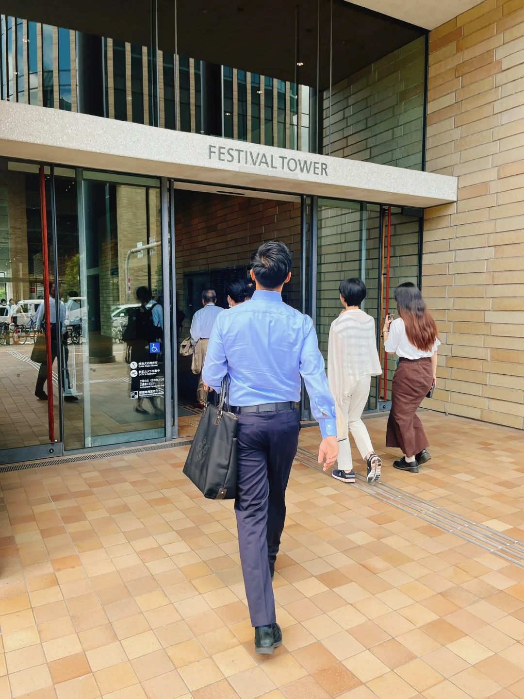 Rooftop French Bistro in Osaka 🍷