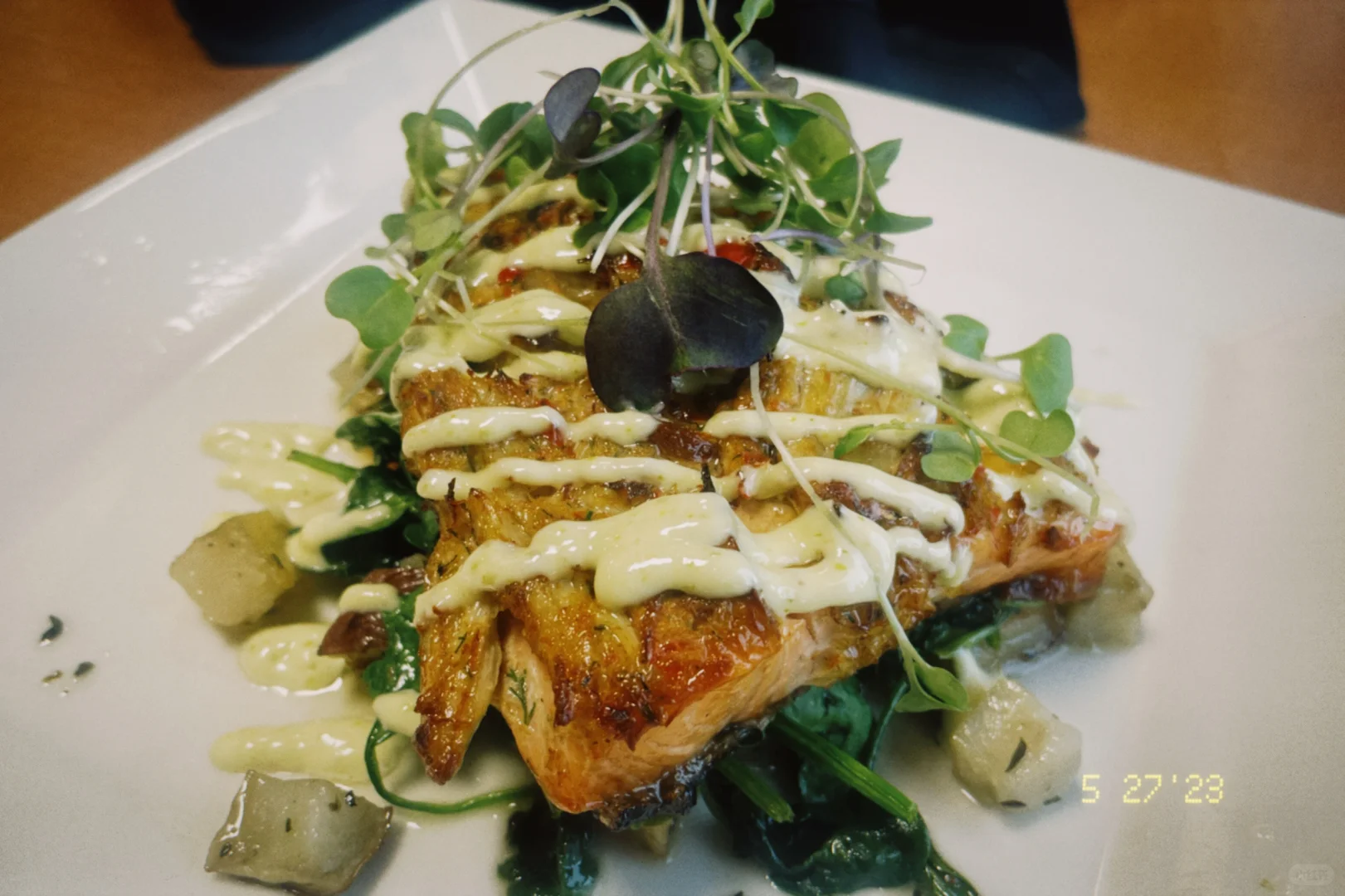 "The Best Restaurant in Santa Cruz: Unbeatable Seafood Flavors!"