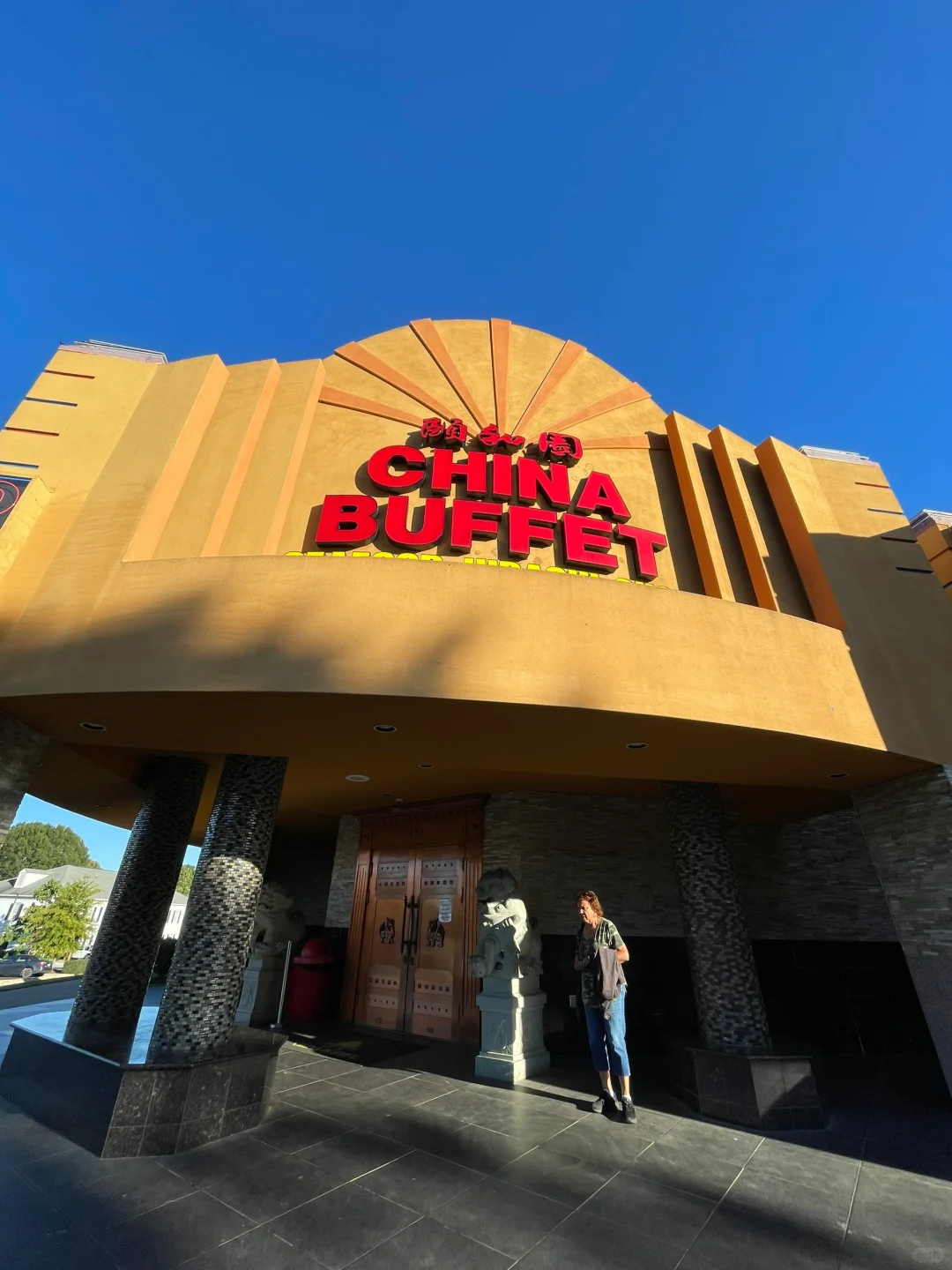 Where to Eat and Stay Near Charlotte Douglas International Airport in North Carolina