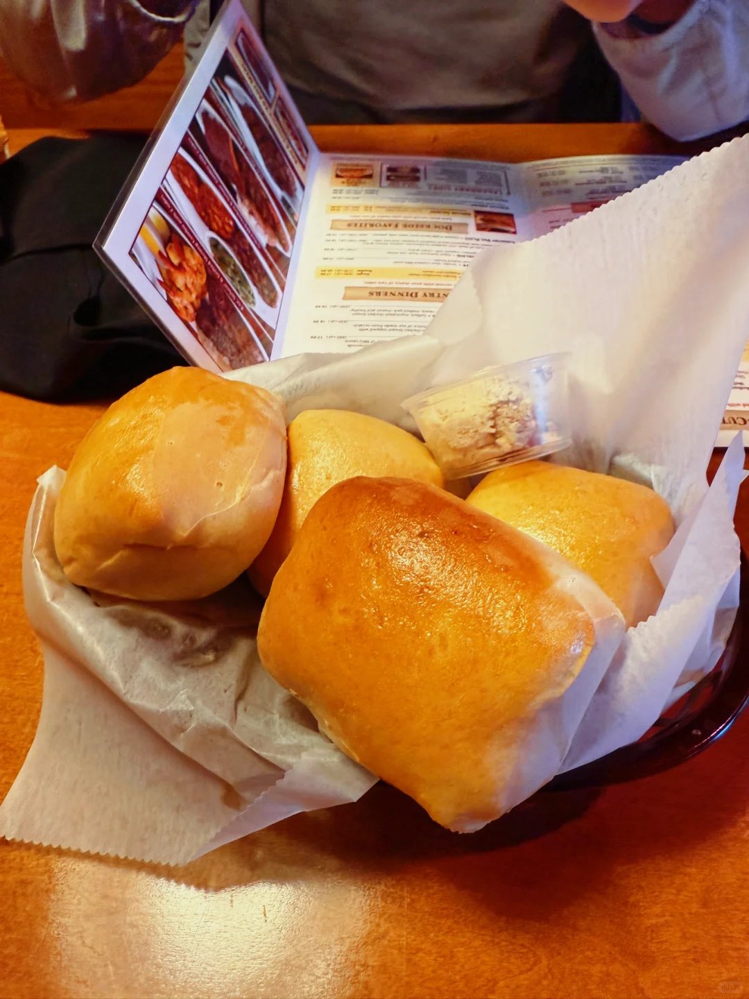 In My Fifth Year in Seattle, I Finally Tried Texas Roadhouse
