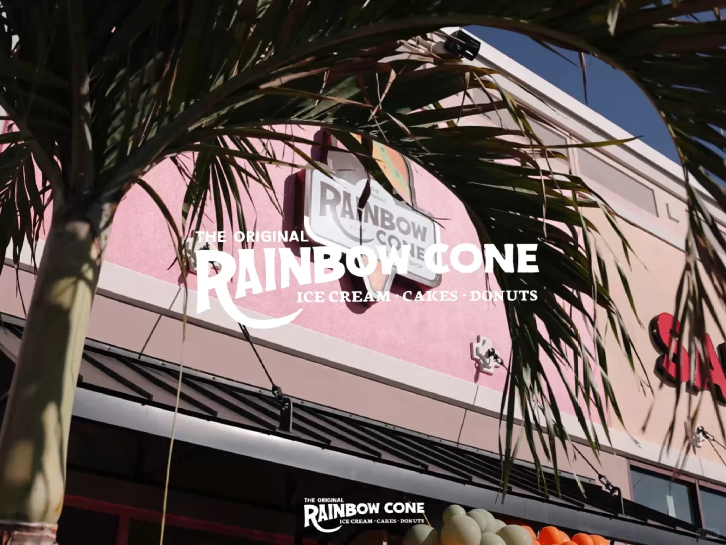 Chicago's Century-Old Rainbow Cone Ice Cream Shop Opens in Orlando