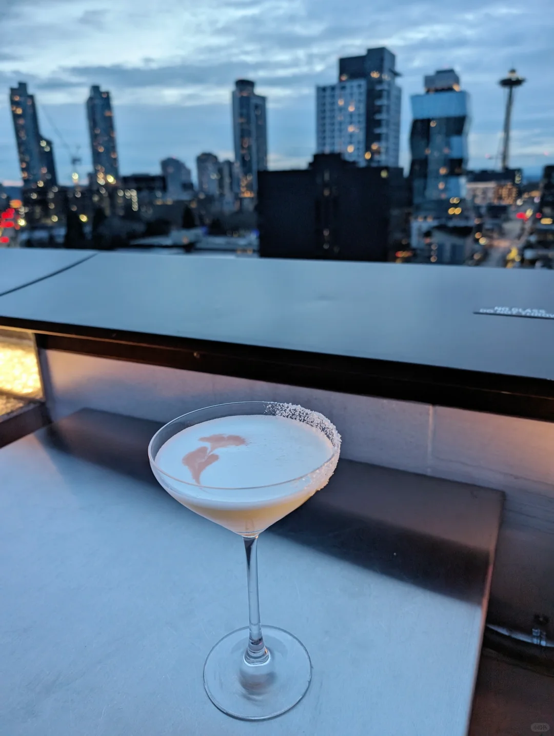Seattle's Unbeatable Rooftop Bar with Stunning Night Views