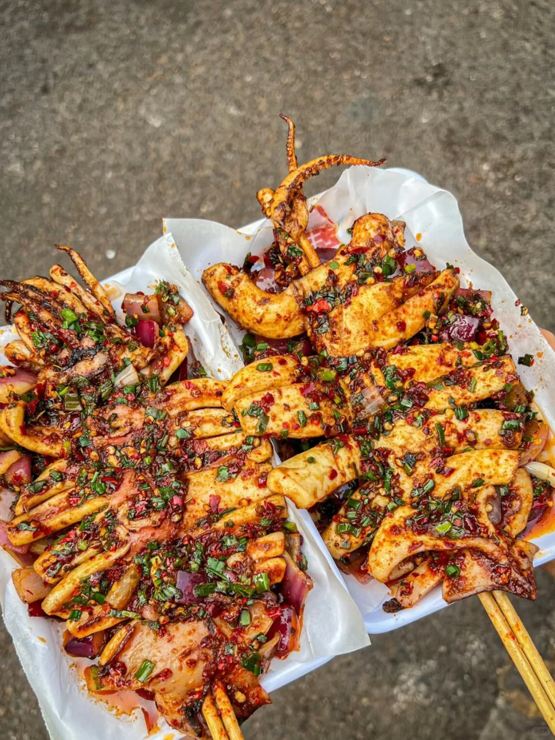 🇫🇷 Parisians' Little New Year Celebrations All Happen Here!