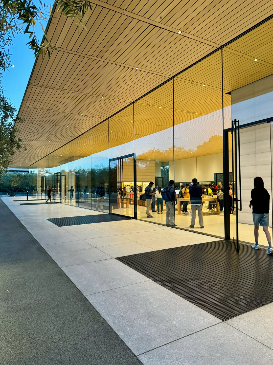Silicon Valley, Apple HQ