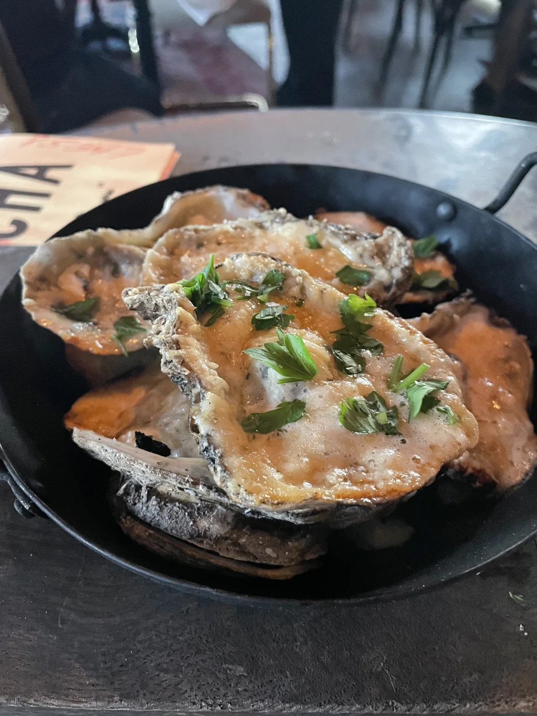Houston’s Crispy Juicy Fried Chicken 😍 Cheese Garlic Roasted Oysters 🦪