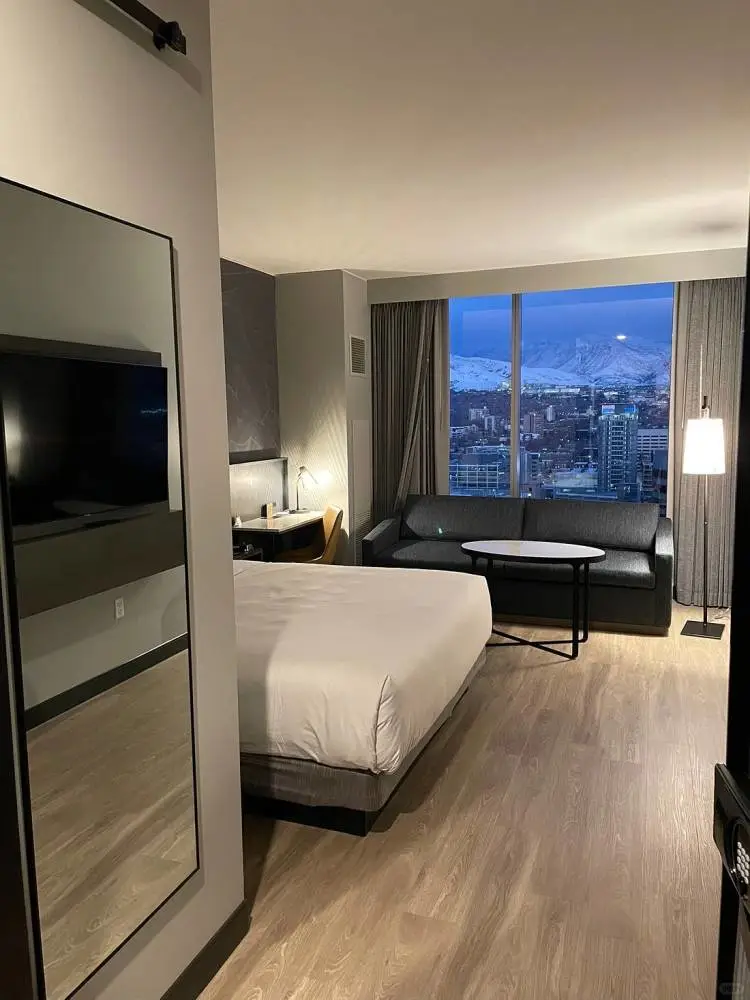 **The Hotel I Stayed at in Salt Lake City! Very Satisfied! Want to Recommend It to Everyone**