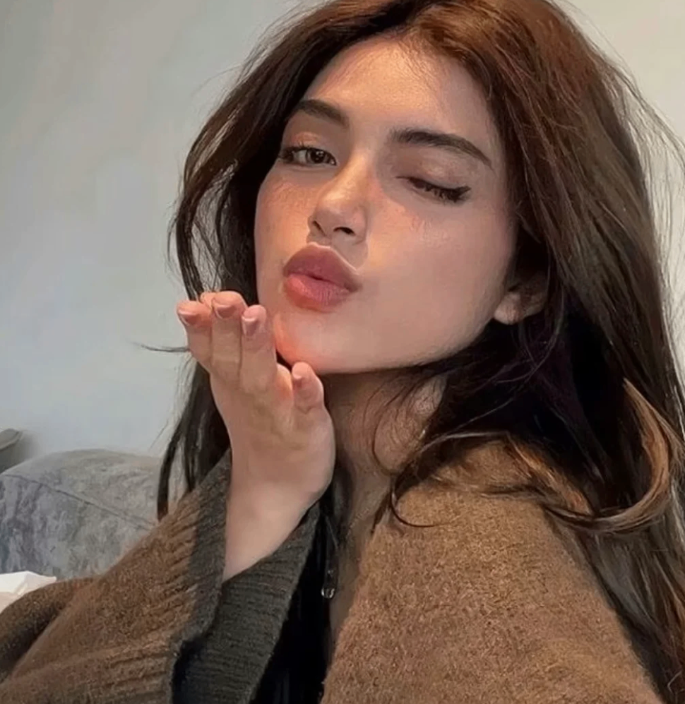 ​​Ava Rose​​