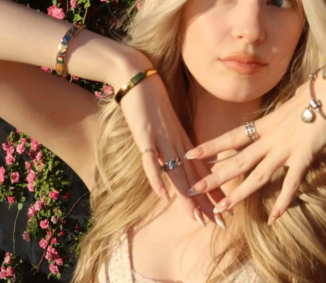 ​​Sienna Mei​​