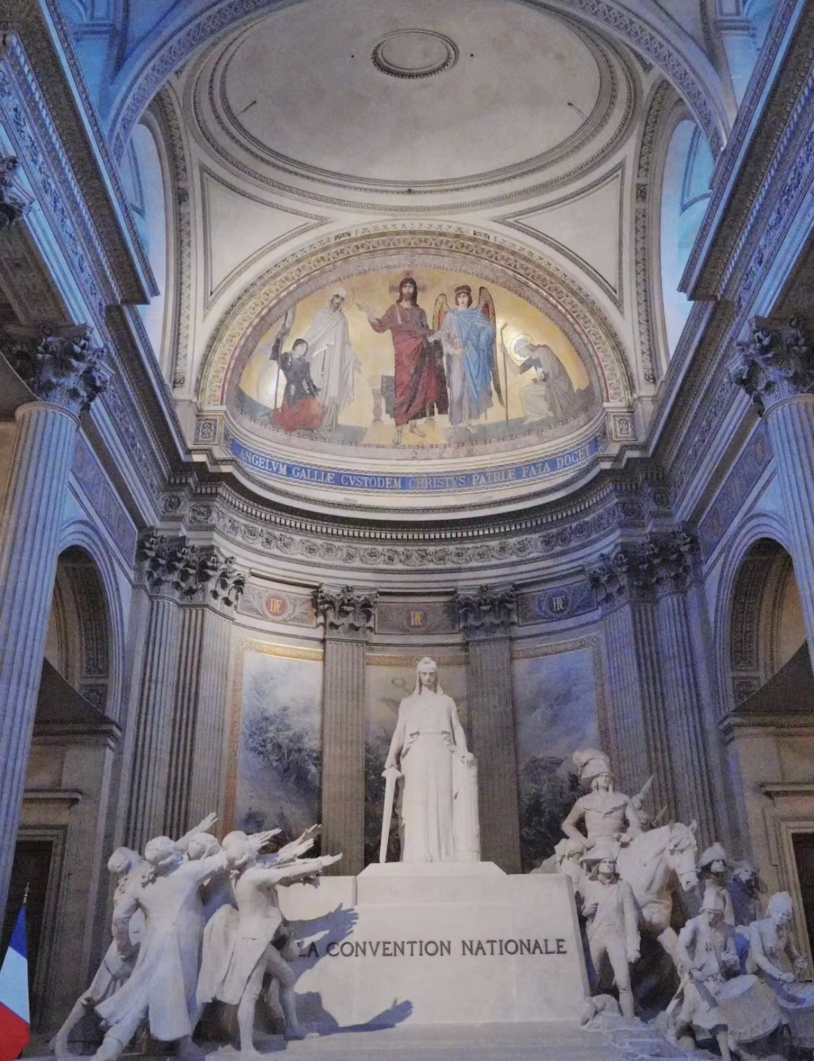 Paris, France | Discover the Enchanting Charms of the Seine River 🌟